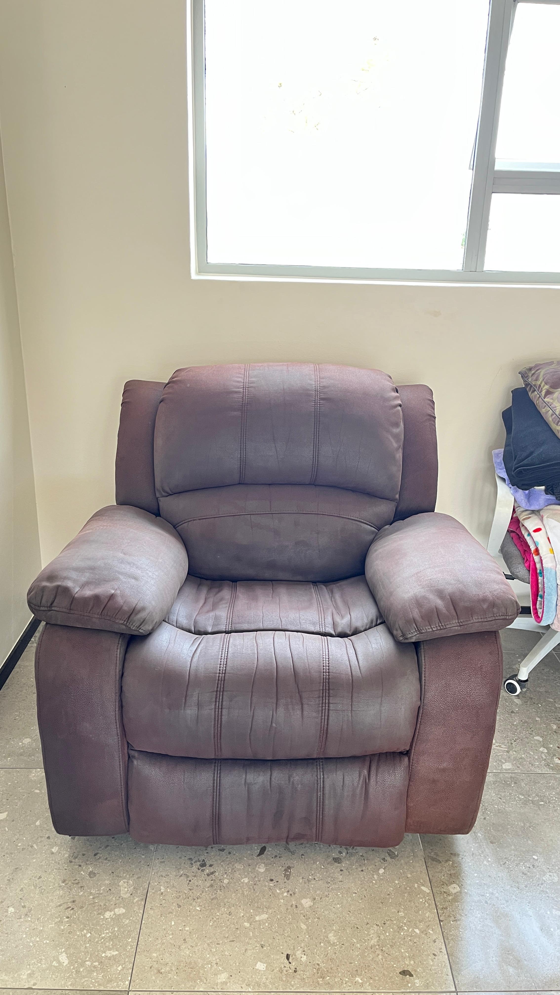 Single-seater recliner after cleaning